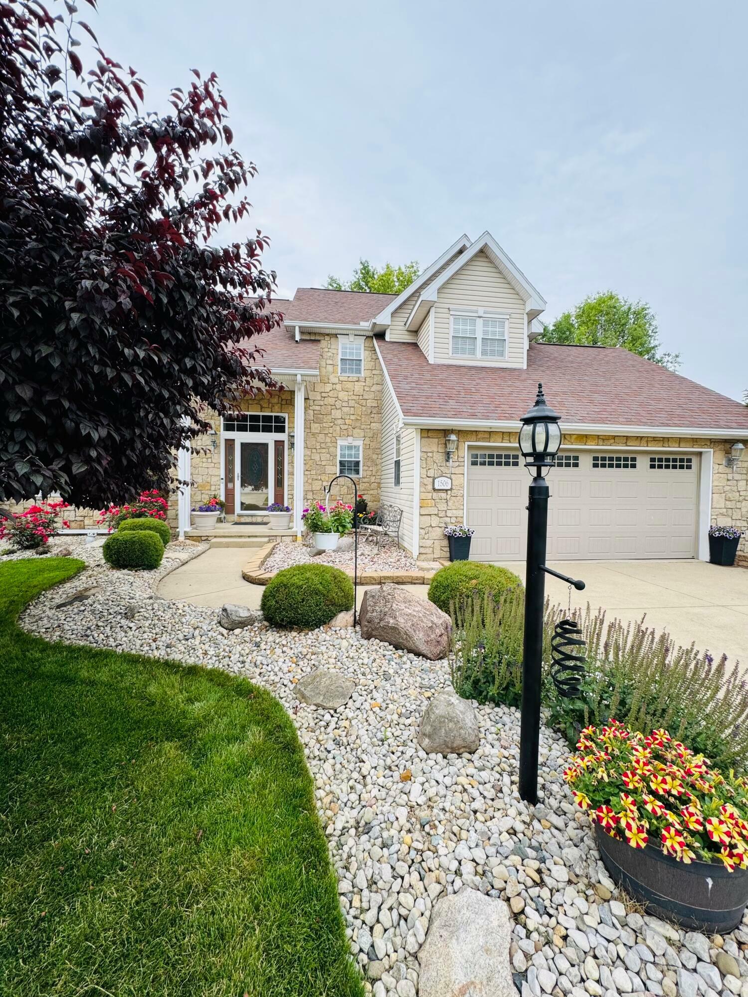 Property Photo: 1506 Eagle Pass Drive OH 43302