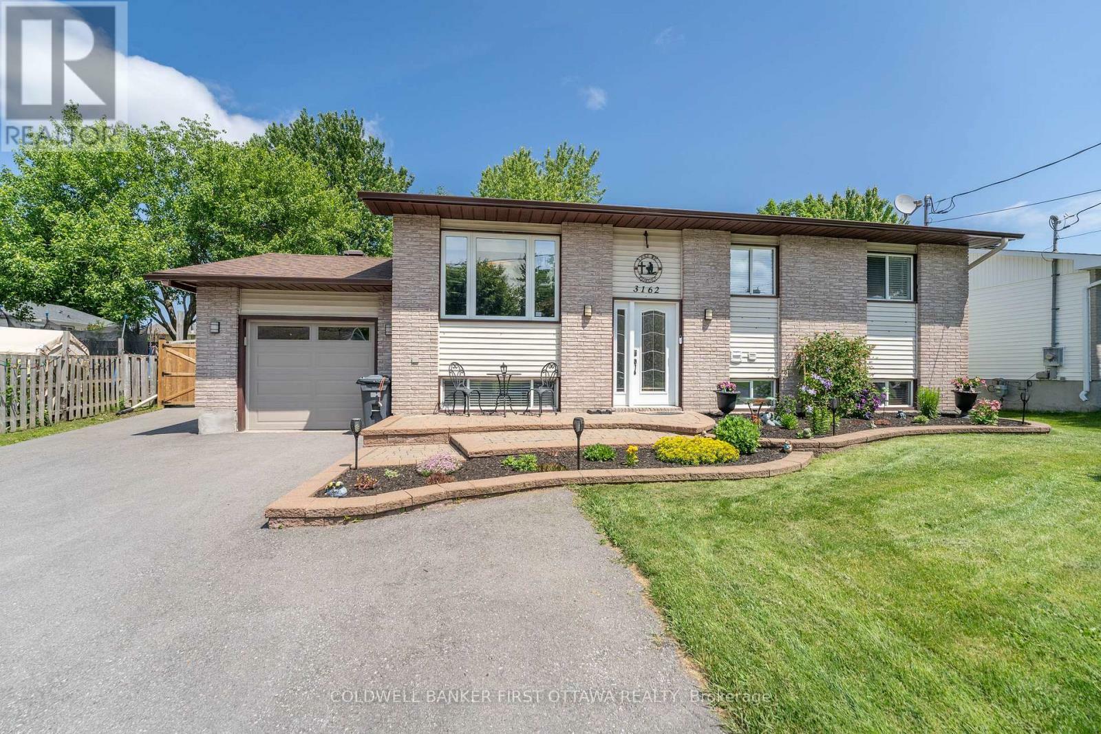Photo de la propriété: 3162 Lemay Circle ON K4K 1A5