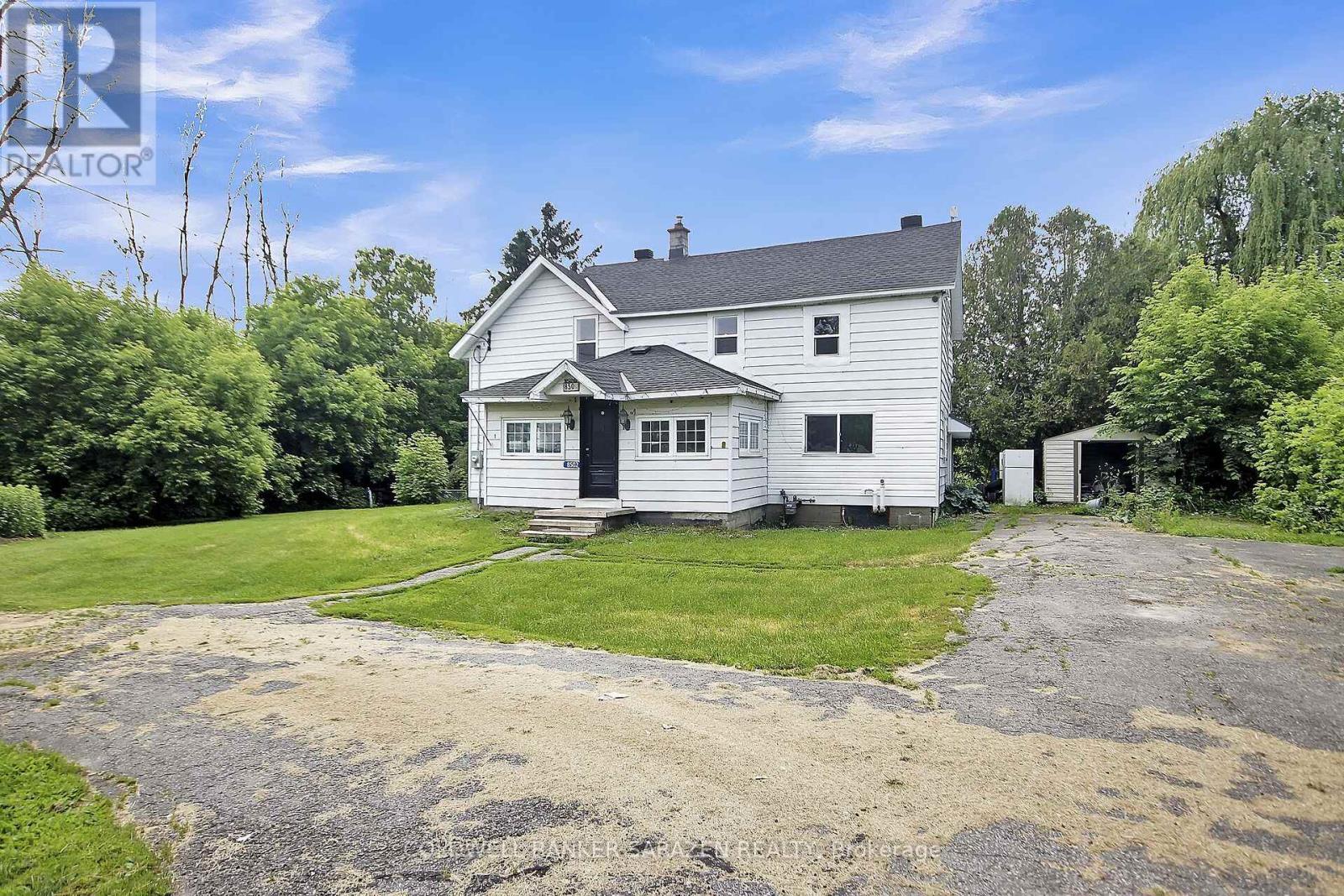 Property Photo: 8502 Bank Street ON K0A 3J0