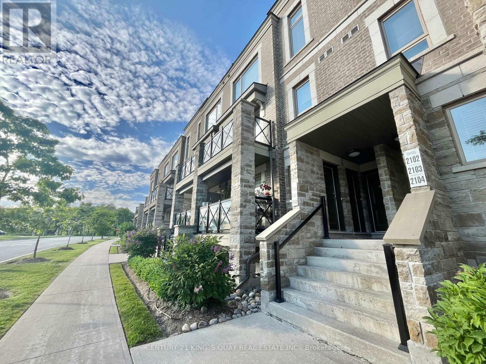 Property Photo: 2 Westmeath Lane 2104 ON L6B 1N5