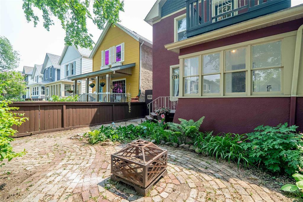 Property Photo: 312 Arnold Avenue MB R3L 0W7