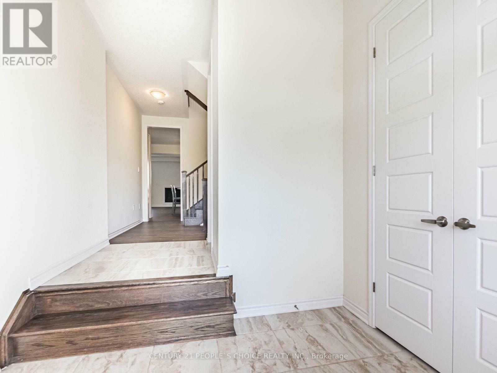 Property Photo: 1404 Sycamore Gardens ON L9T 1R3
