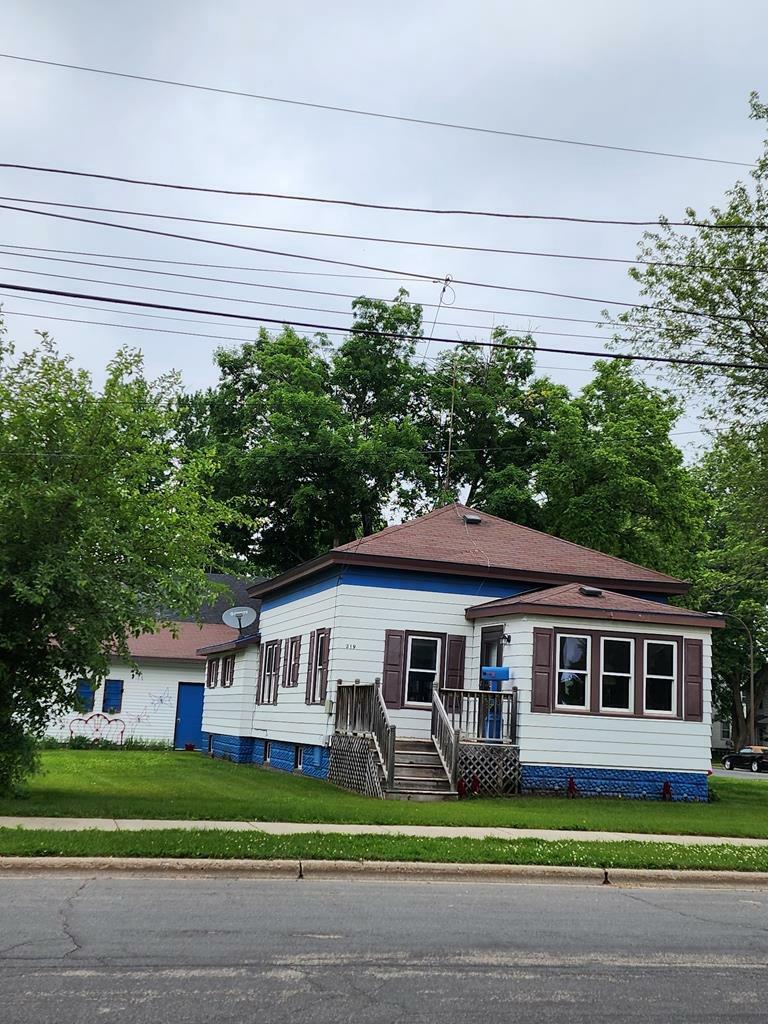 319 East Division Street  Shawano WI 54166 photo