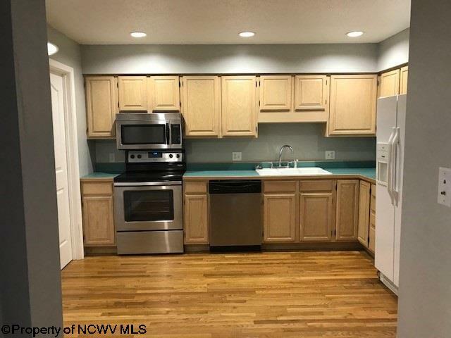 Property Photo: 703 Lakeview Estates WV 26508