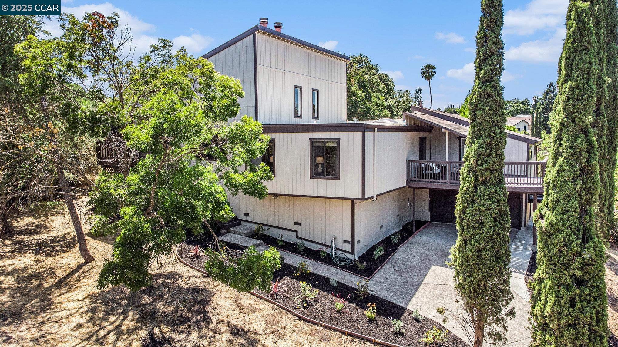 Property Photo: 122 High St CA 94553