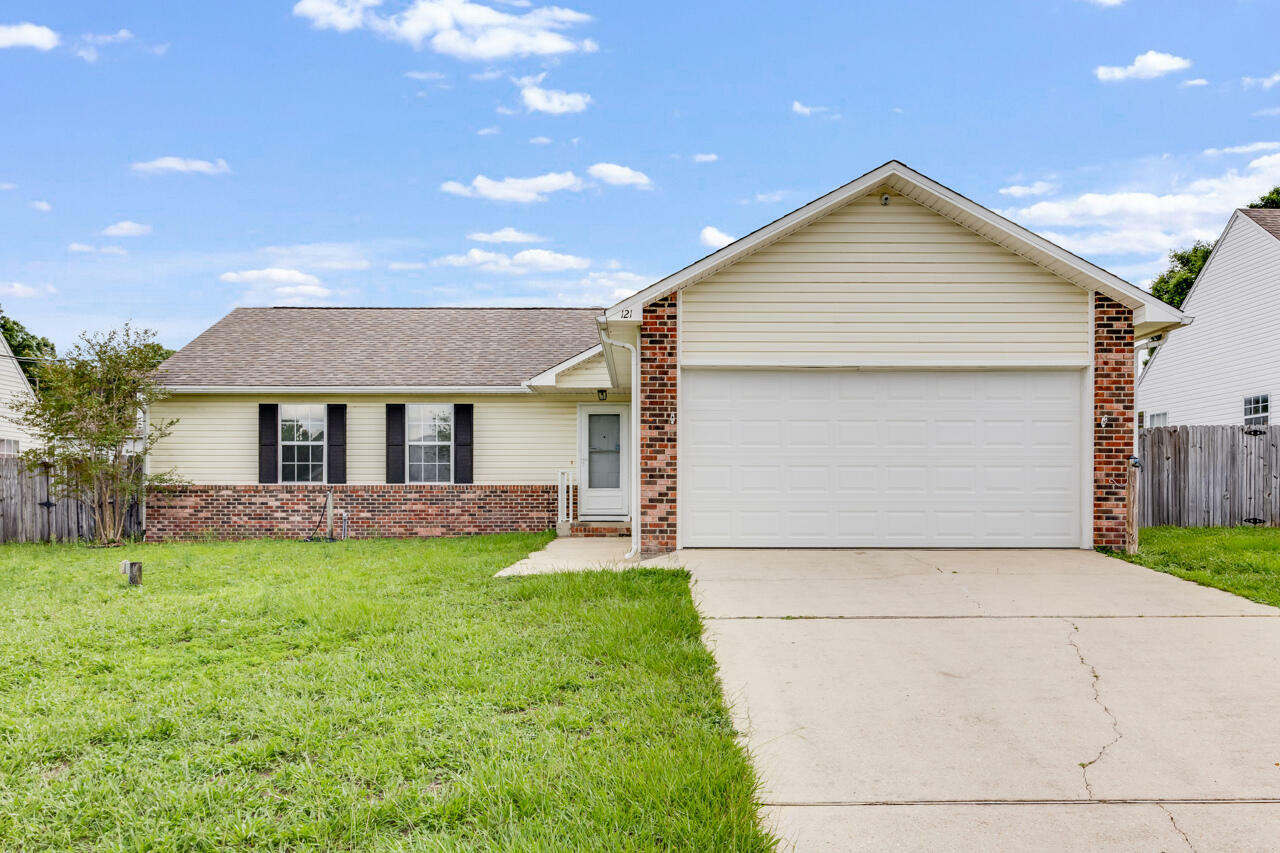 Property Photo: 121 Trenton Avenue FL 32539
