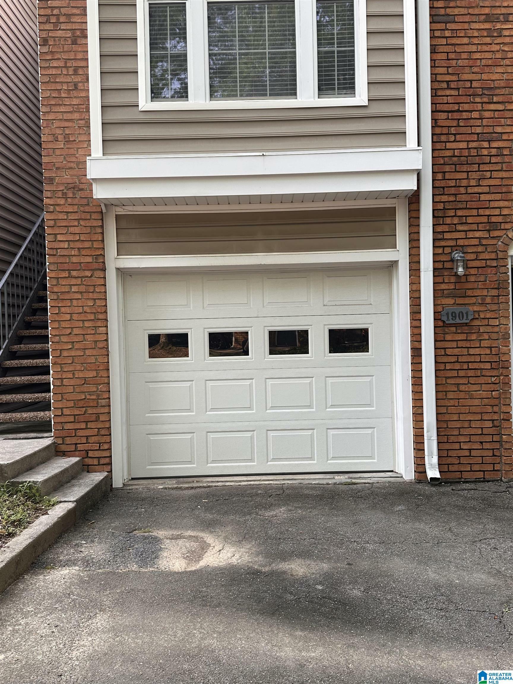 Property Photo: 1901 Waterford Place 1901 AL 35244