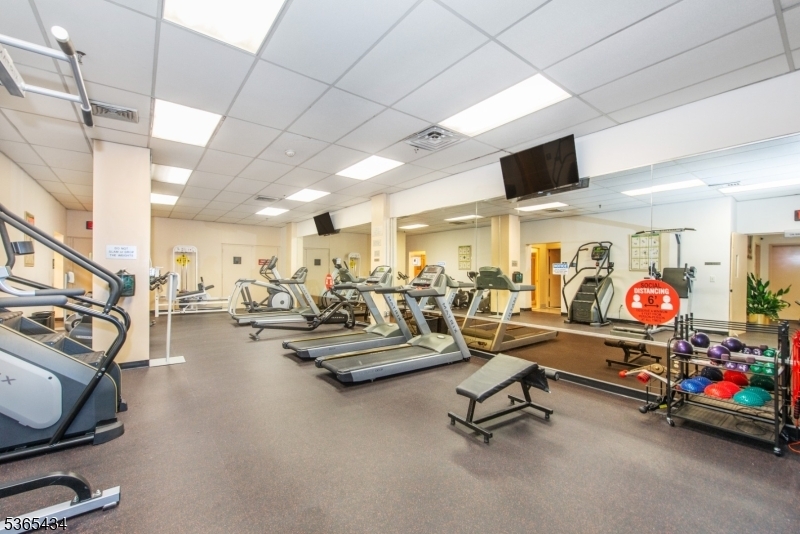 Property Photo: 111 Mulberry St 1-O NJ 07102