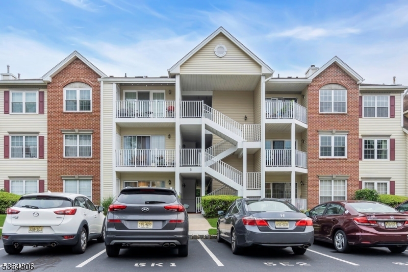 507 Red Crest Ln  Branchburg Twp. NJ 08876 photo