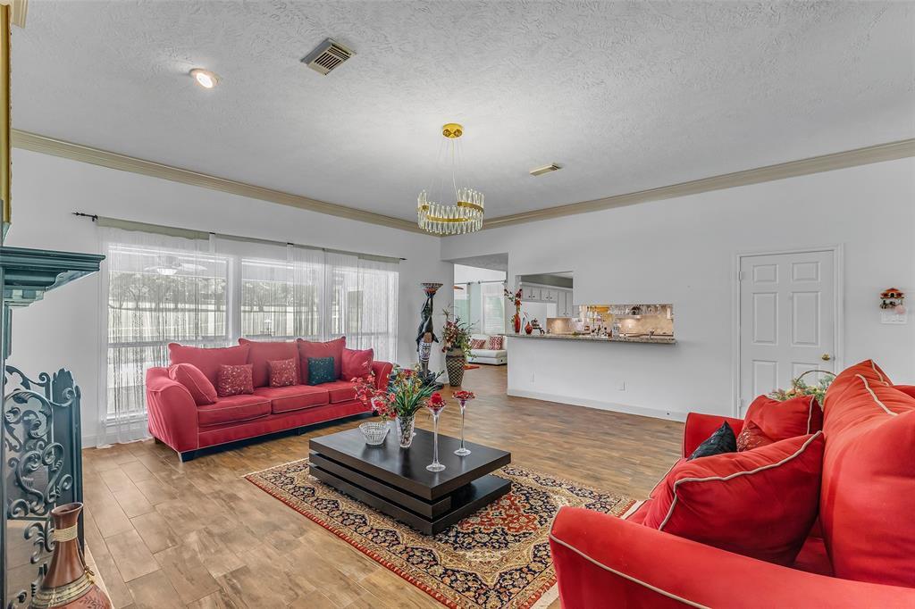 Property Photo: 121 April Waters Drive N TX 77356