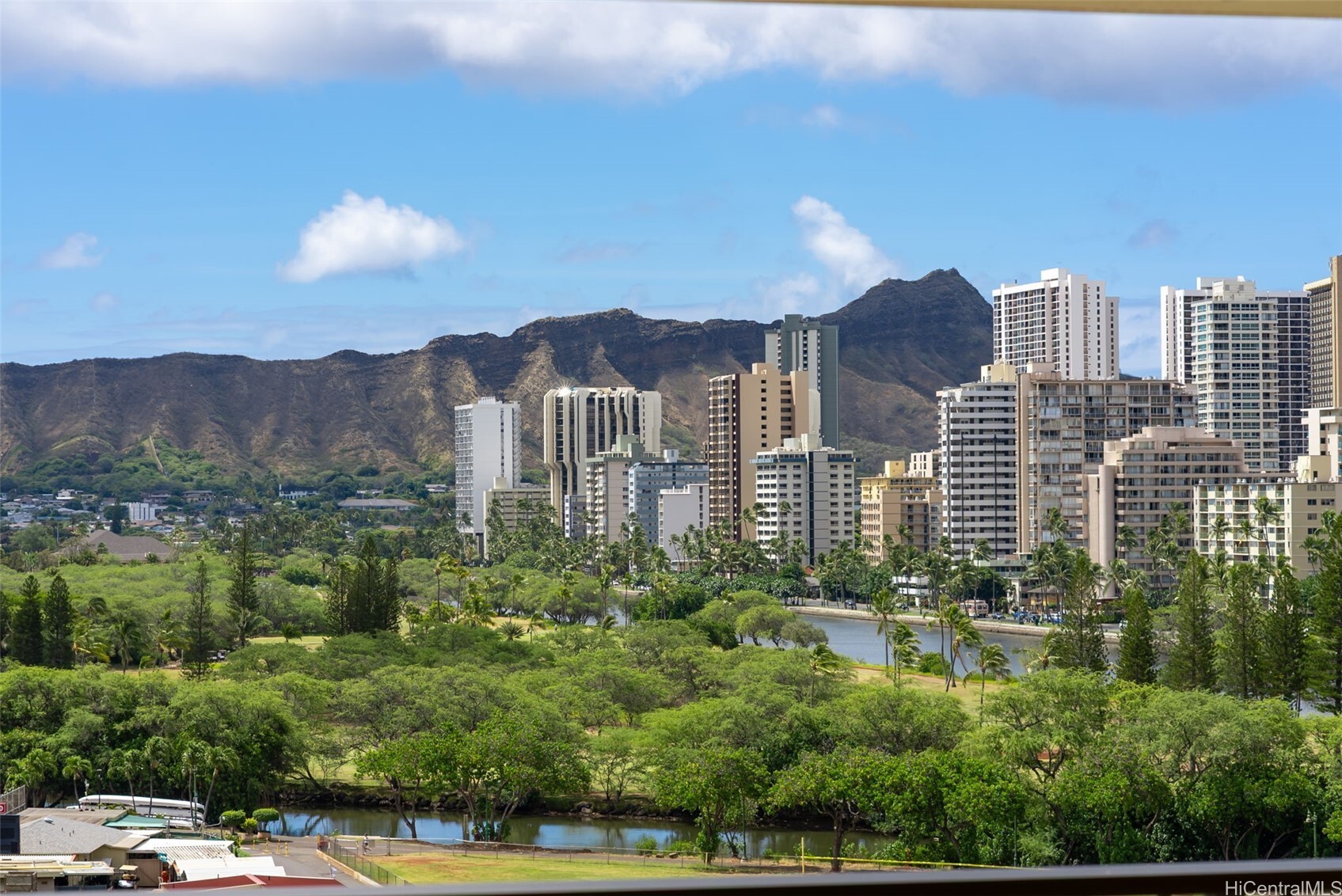 Property Photo: 2444 Hihiwai Street 902 HI 96826