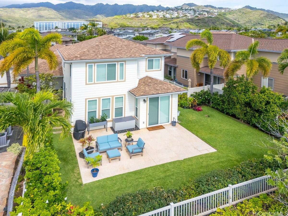 Property Photo: 520 Lunalilo Home Road 354 HI 96825