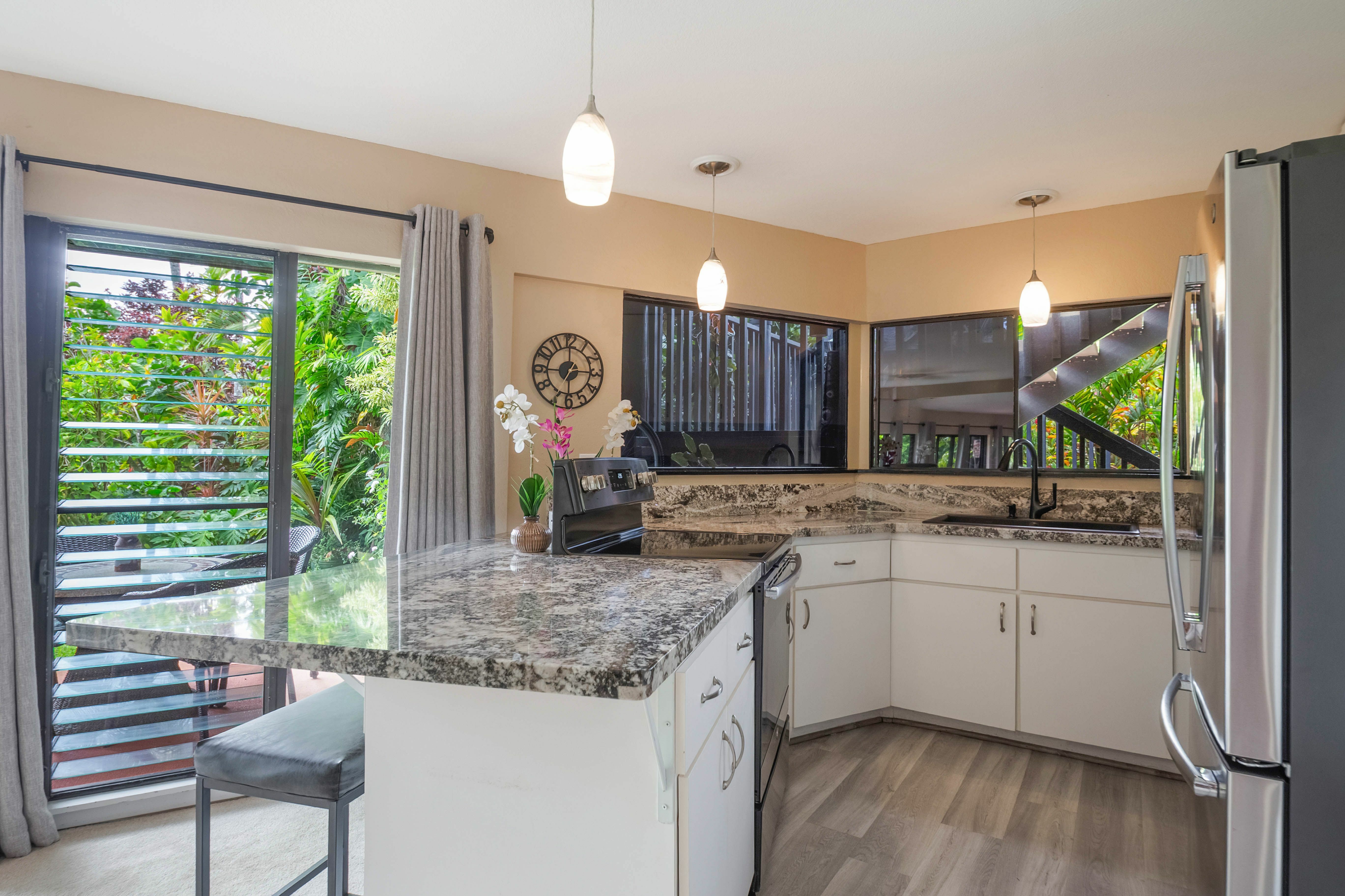 Property Photo: 3920 Wyllie Rd 6A HI 96722