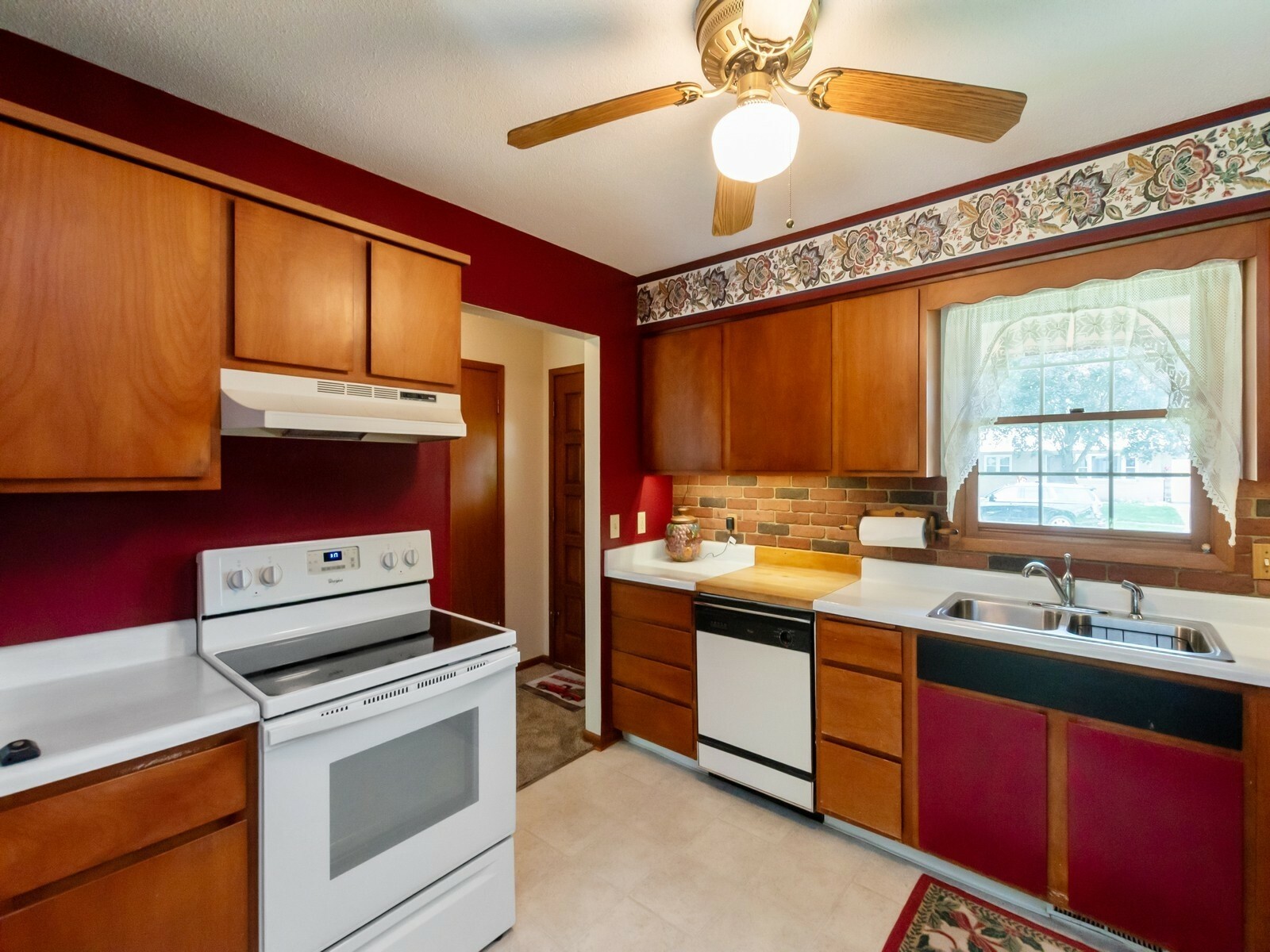 Property Photo: 829 SE Bel Aire Road IA 50021