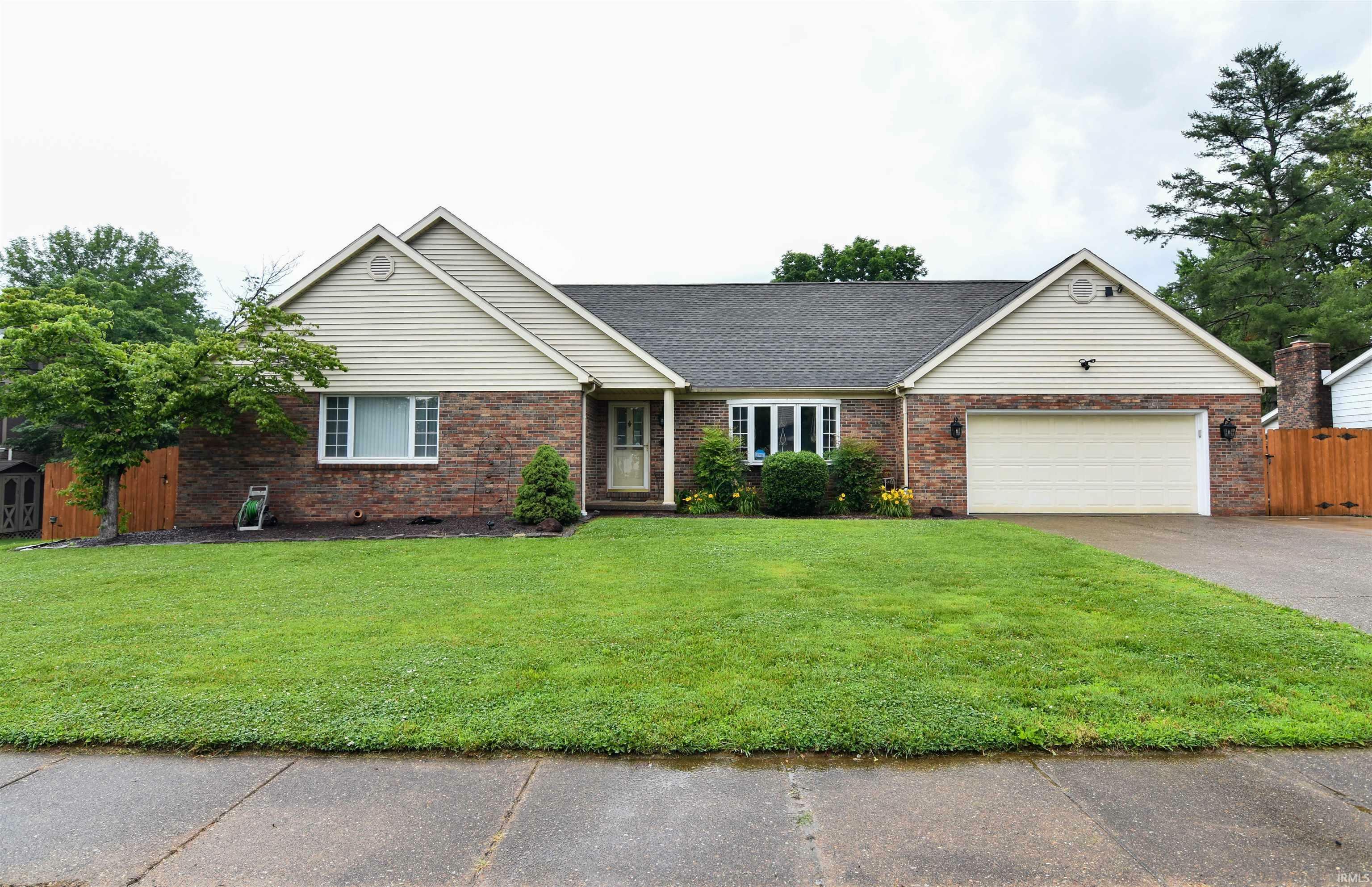 7366 Capri Court  Newburgh IN 47630 photo