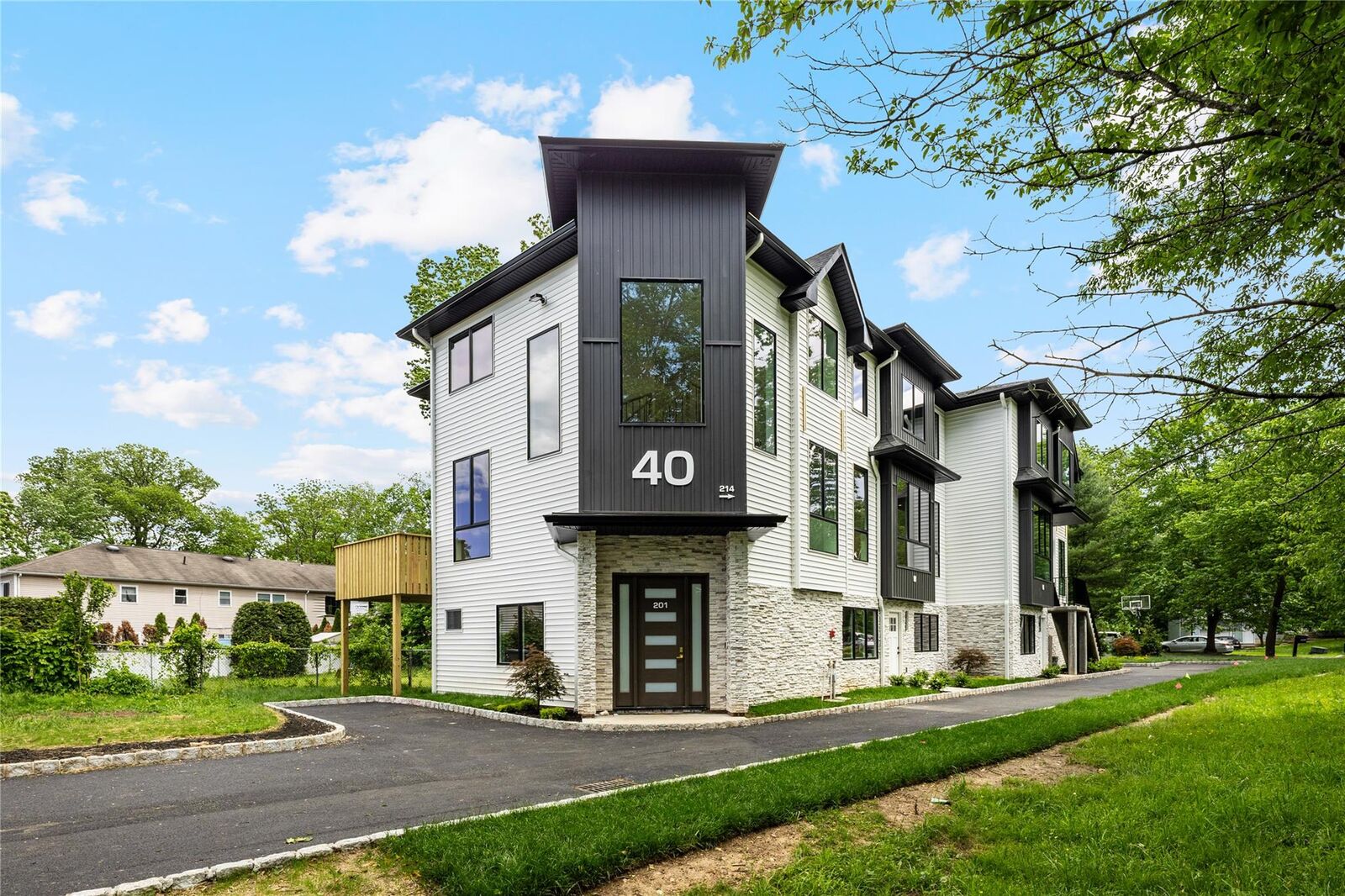 Property Photo: 40 Singer Avenue 201 NY 10977