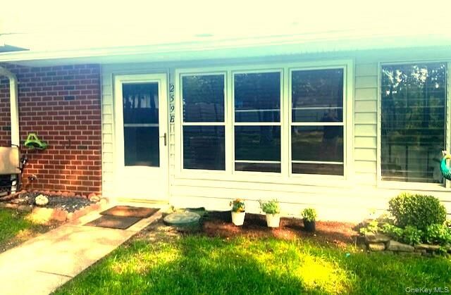 Property Photo:  259 Newcastle Court E  NY 11961 