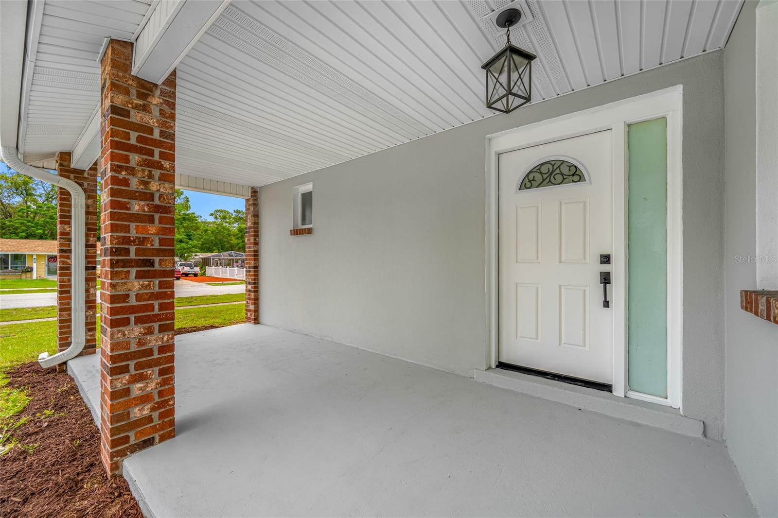 Property Photo: 4313 Riviera Court FL 34608