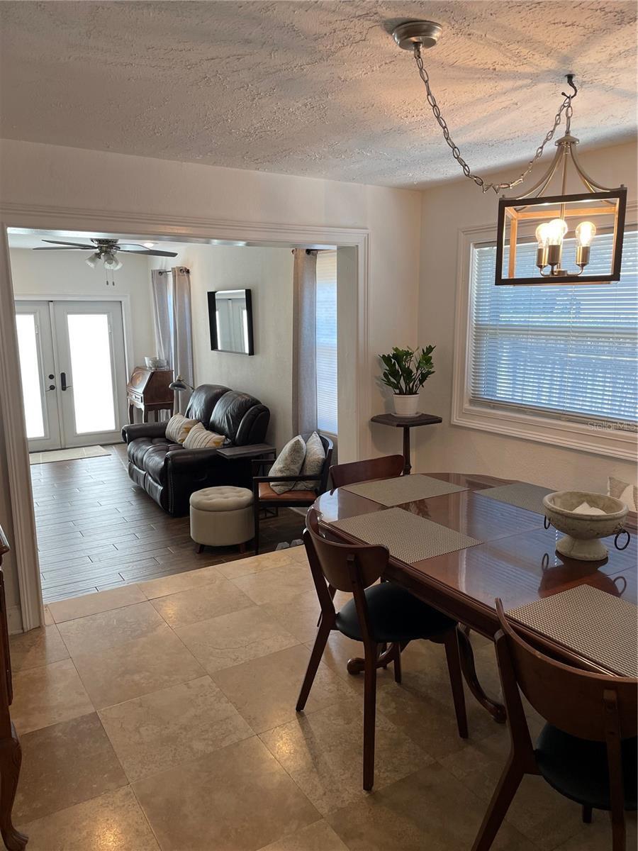 Property Photo: 162 Orange Place FL 32751