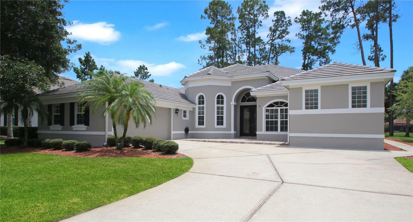 Property Photo: 1441 Foxtail Court FL 32746