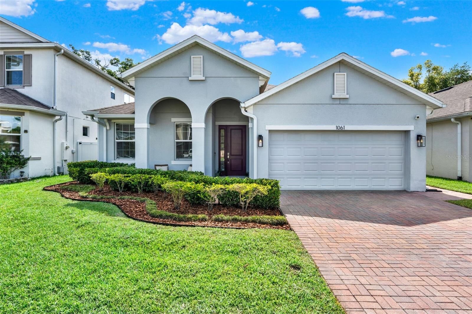 Property Photo:  1061 Castlevecchio Loop  FL 32825 