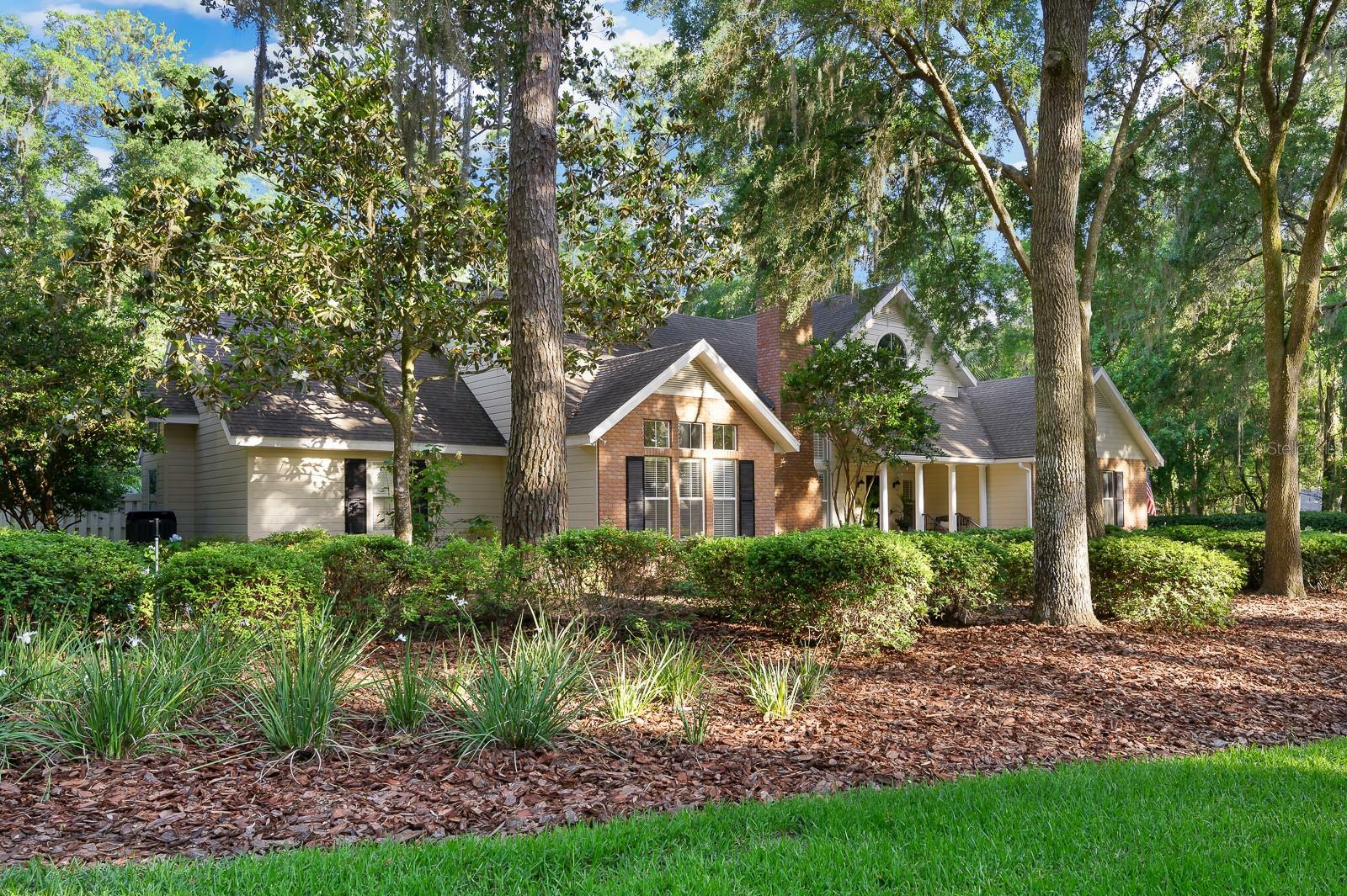 Property Photo: 4319 SW 86th Way FL 32608