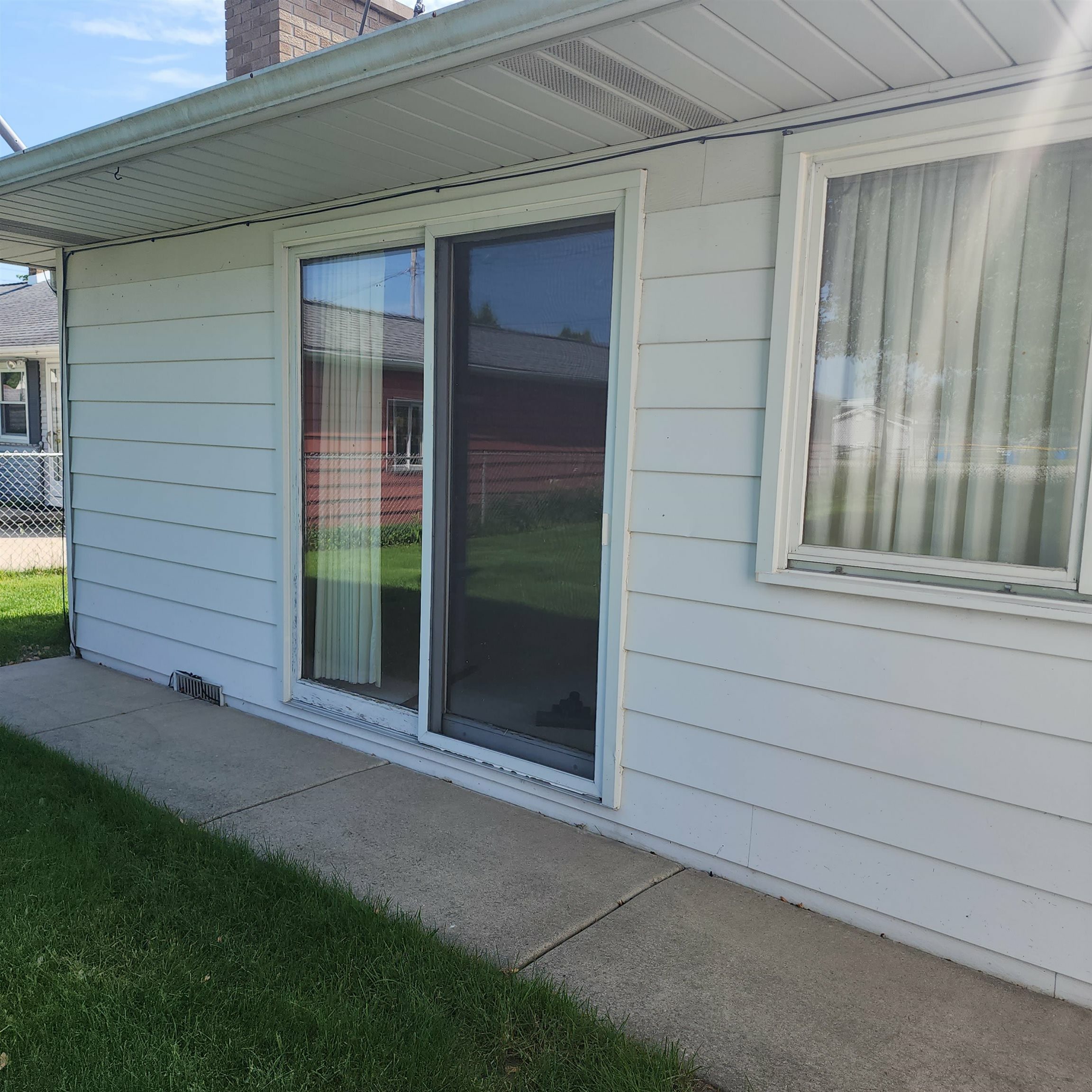 Property Photo:  2310 S Farragut Street  MI 48708 