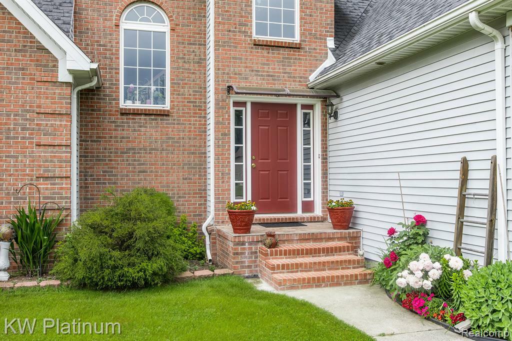 Property Photo: 3167 Blackheath Court MI 48060 2345