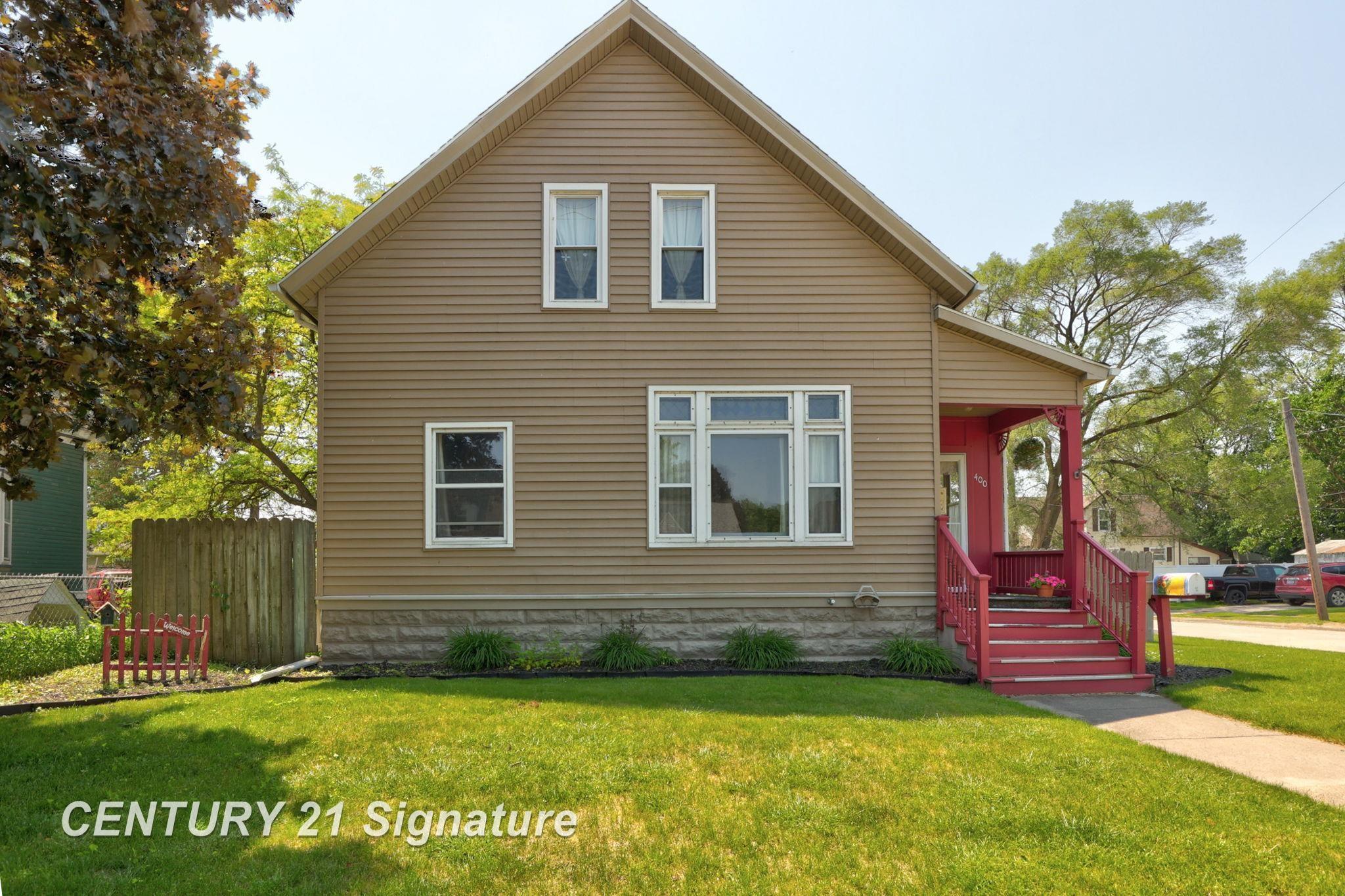 Property Photo: 400 Woodside Lane MI 48708