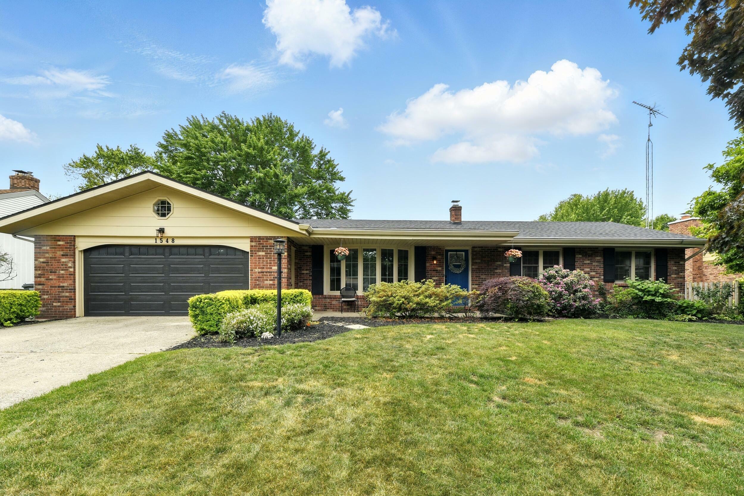 Property Photo: 1548 Old Hickory Lane MI 49085