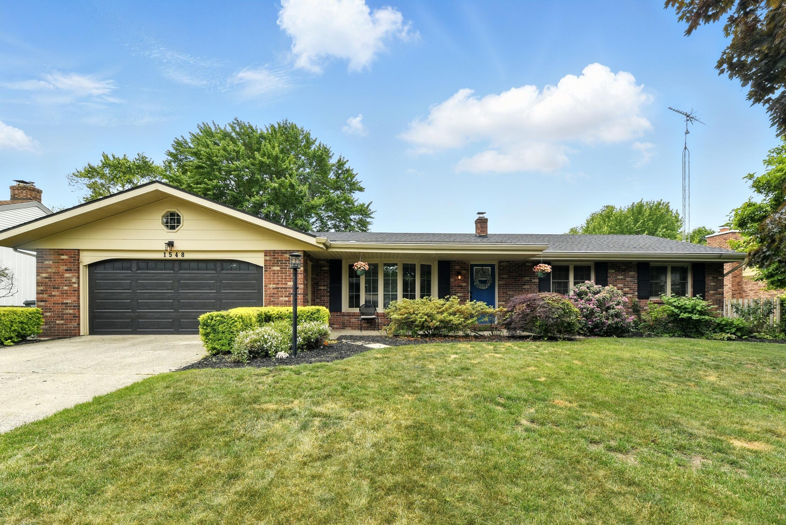 Property Photo: 1548 Old Hickory Lane MI 49085