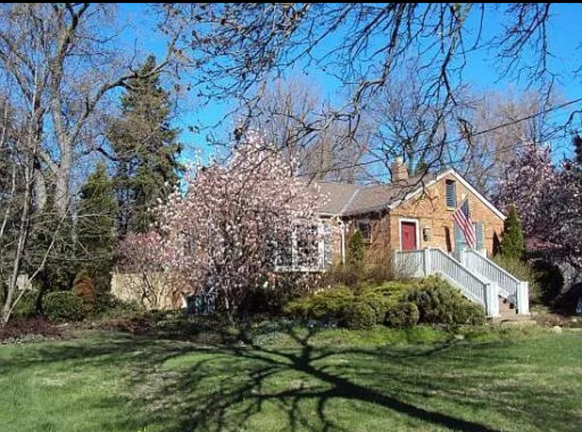500 N Grant Street  Westmont IL 60559 photo