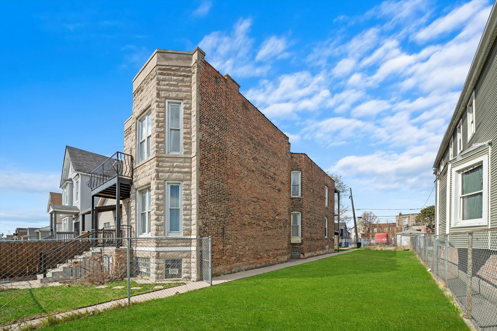 Property Photo: 5522 S Wells Street IL 60621