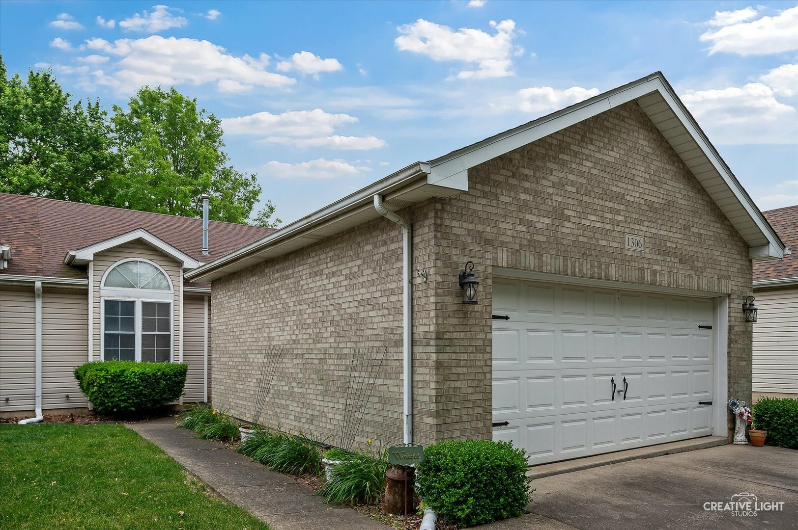 Property Photo:  1306 Riverview Drive  IL 60431 