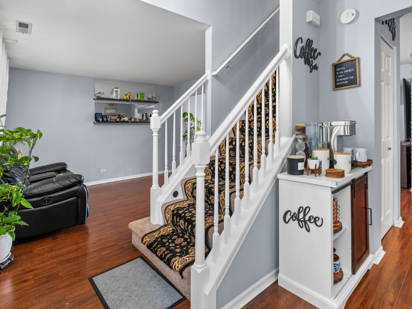 Property Photo: 1597 Plum Tree Lane IL 60504