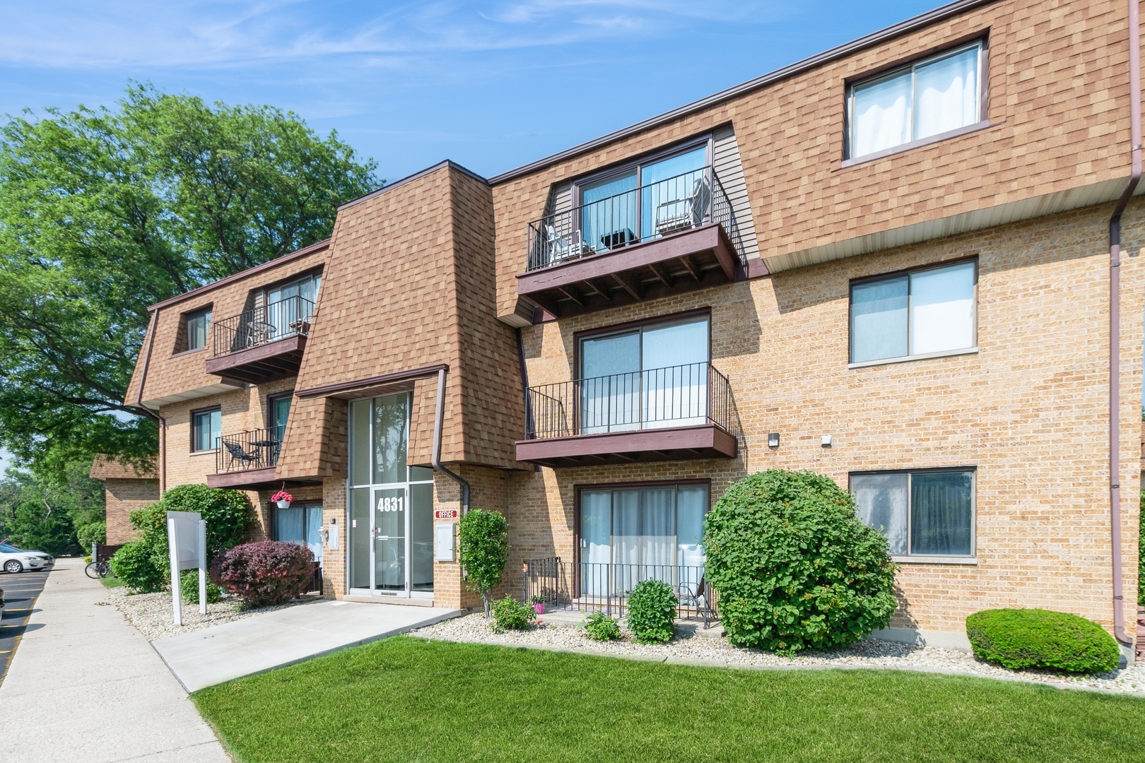 Property Photo:  4831 W 109th Street 101  IL 60453 