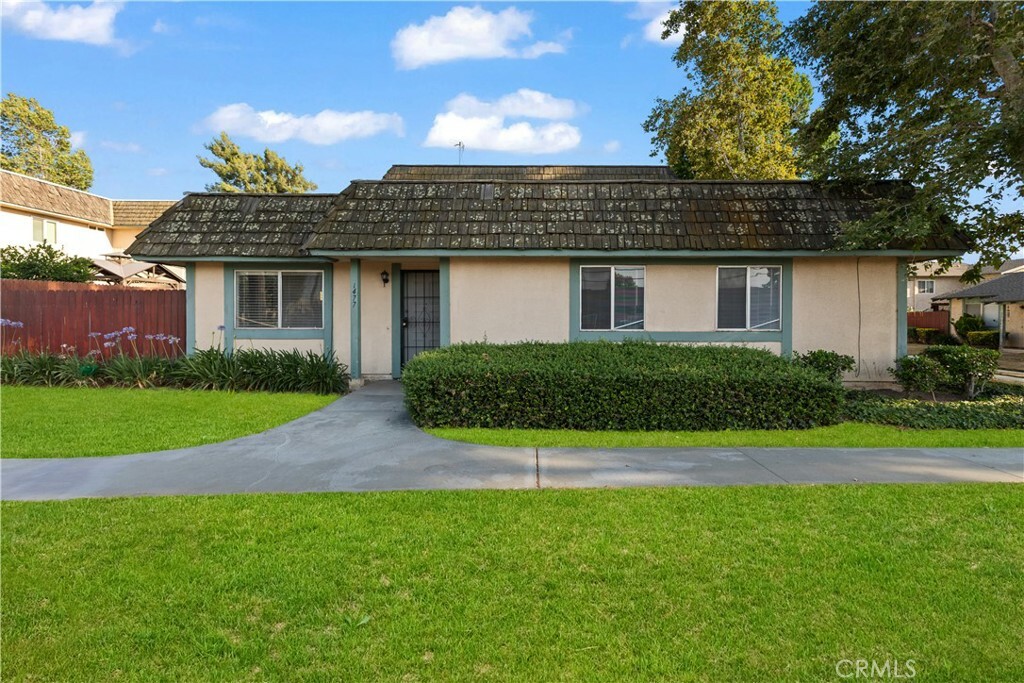 Property Photo: 1477 Clemson Way Way CA 92507