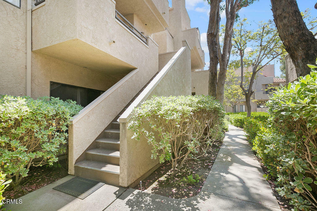 Property Photo: 179 McAfee Court CA 91360
