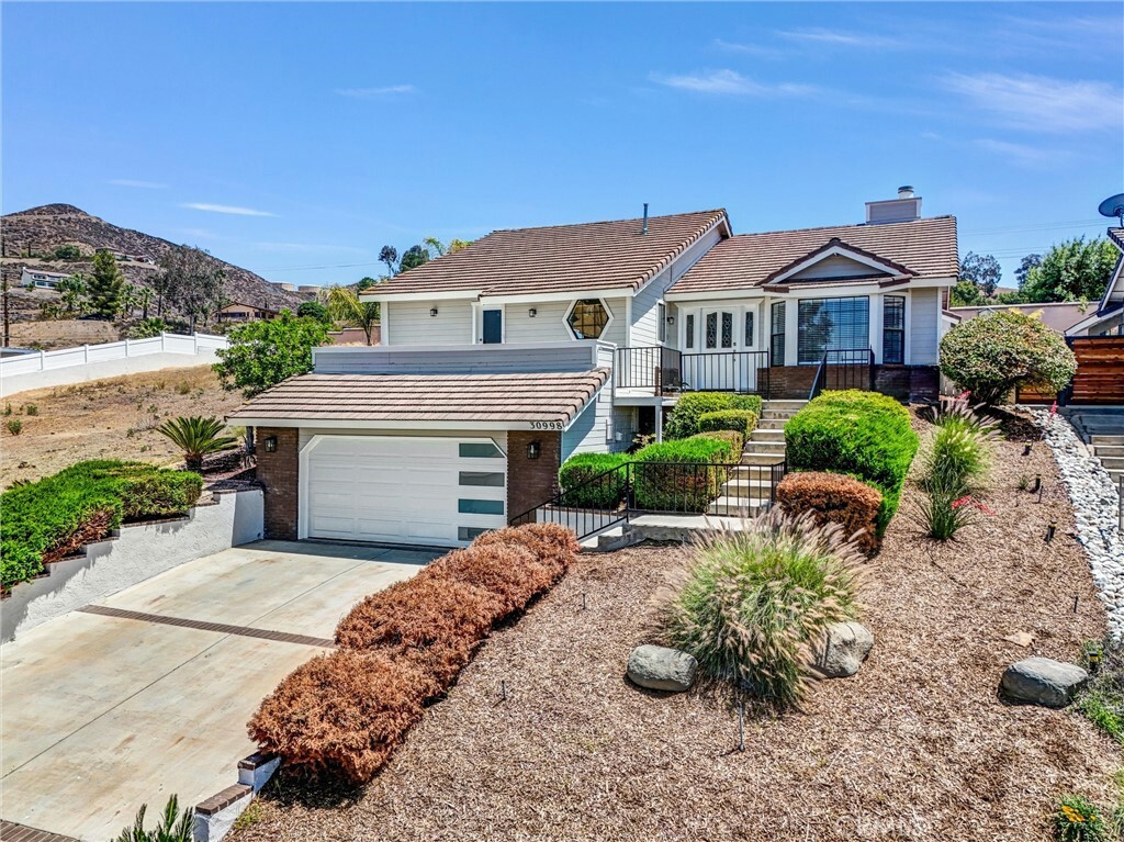 Property Photo: 30998 Emperor Drive CA 92587
