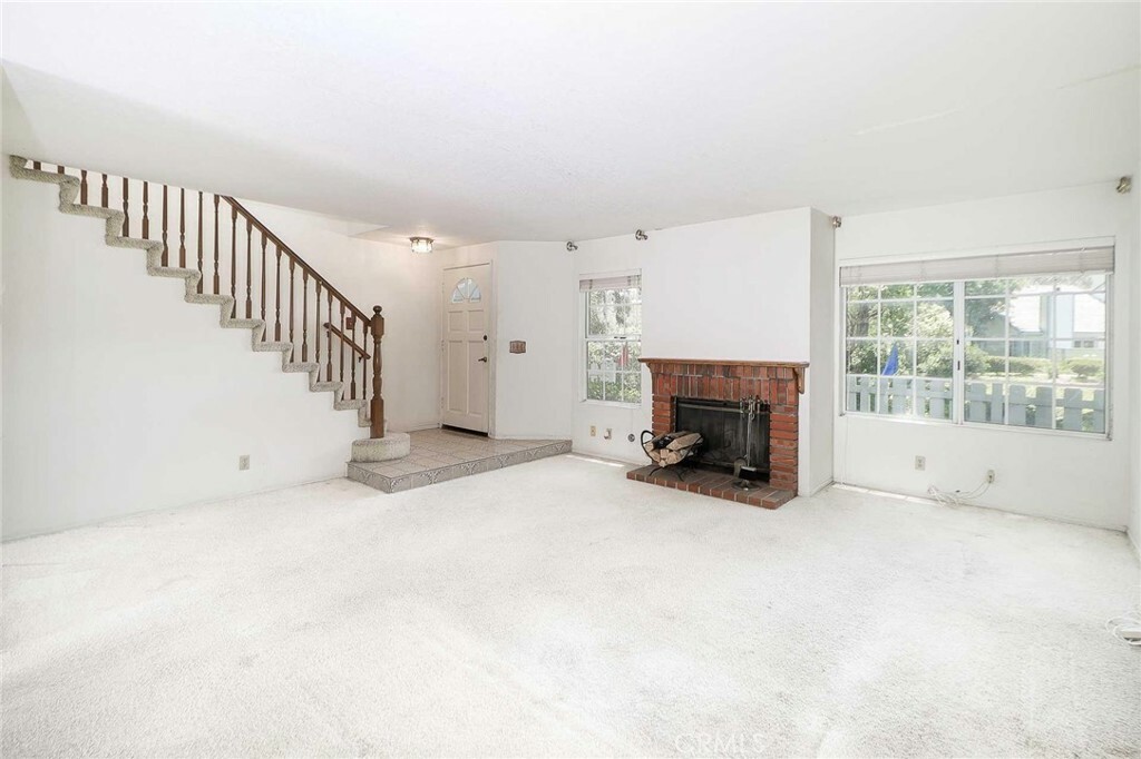 Property Photo:  345 Jeremiah Drive C  CA 93065 