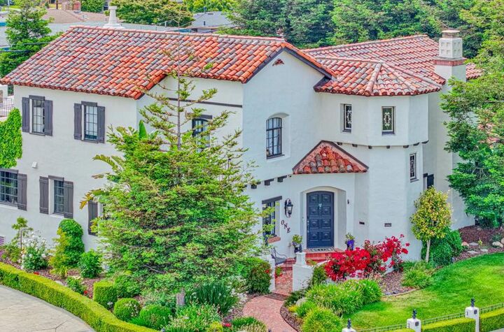 Property Photo:  1 Santa Lucia Avenue  CA 93901 