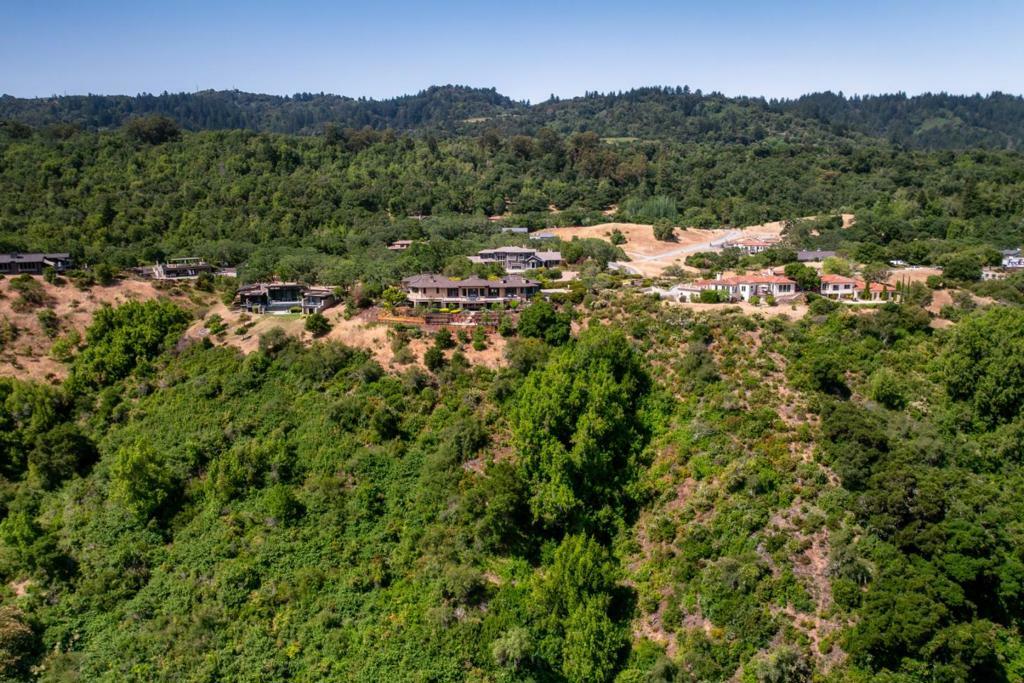Property Photo: 5 Redberry CA 94028