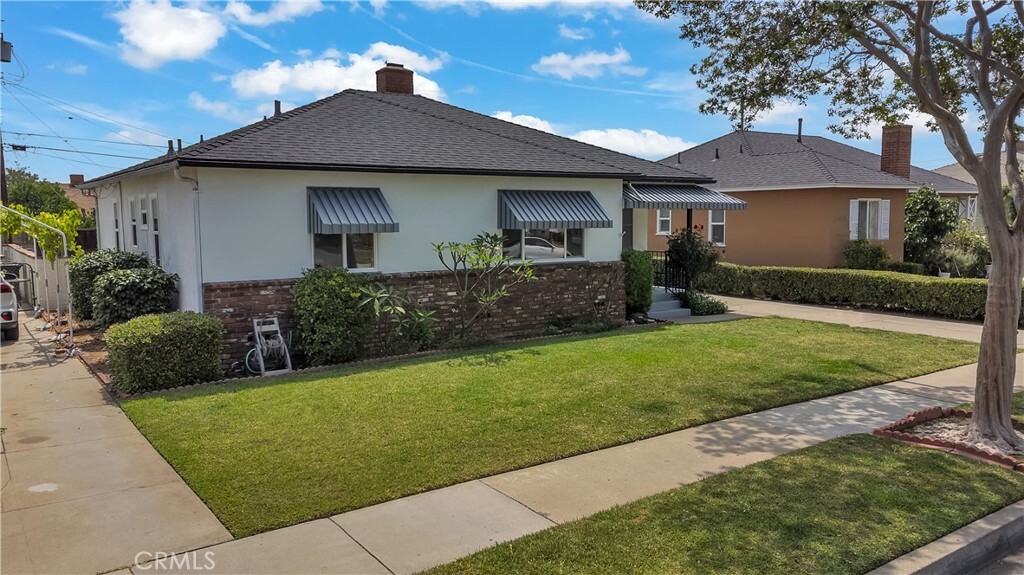 Property Photo: 1124 S Hidalgo Avenue CA 91801