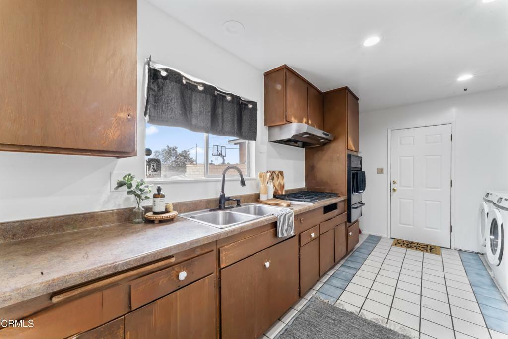 Property Photo: 1904 N 7th Street CA 93041