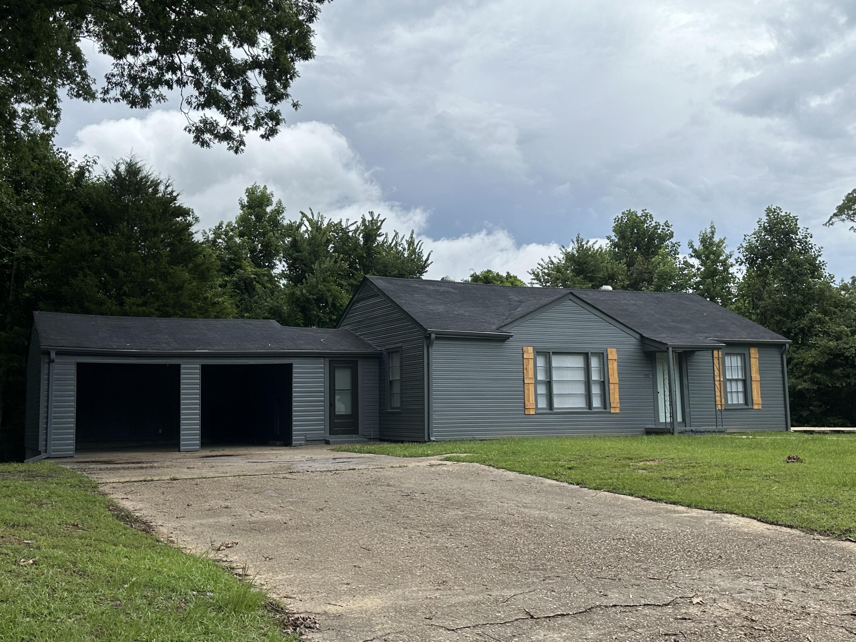 Property Photo: 1211 Road 885 MS 38866