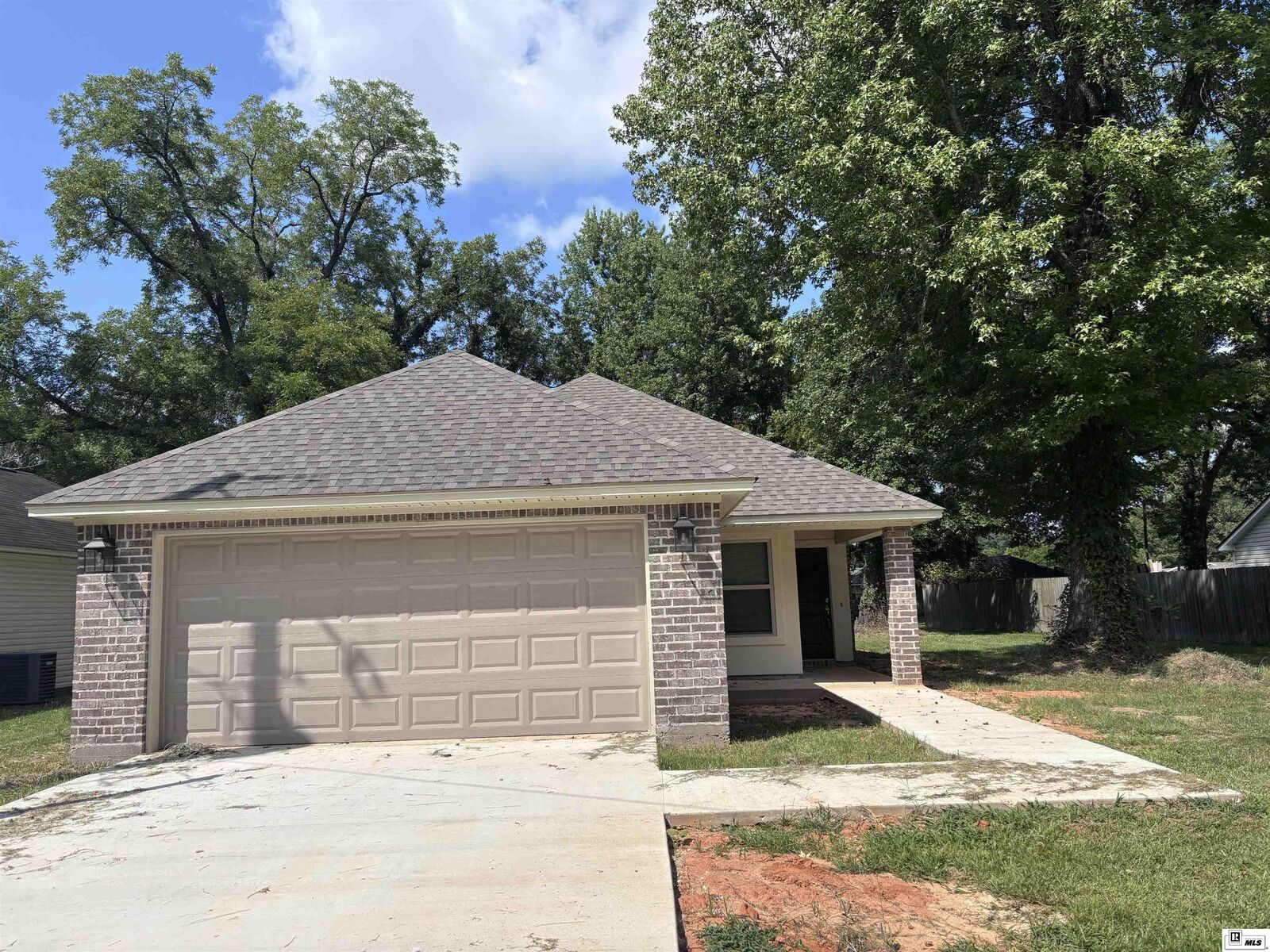 Property Photo:  1676 Girard Road  LA 71269 