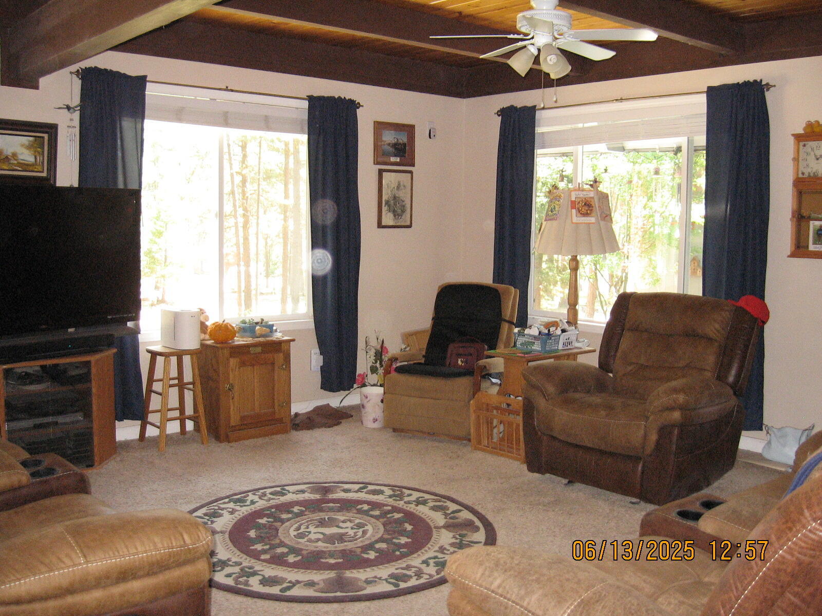 Property Photo: 17007 Camp Day Lane OR 97601