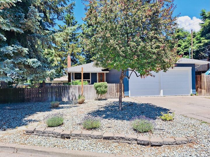 Property Photo: 707 W Oregon Avenue OR 97601
