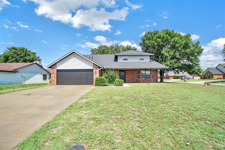 Property Photo: 3112 Partridge Place OK 73521