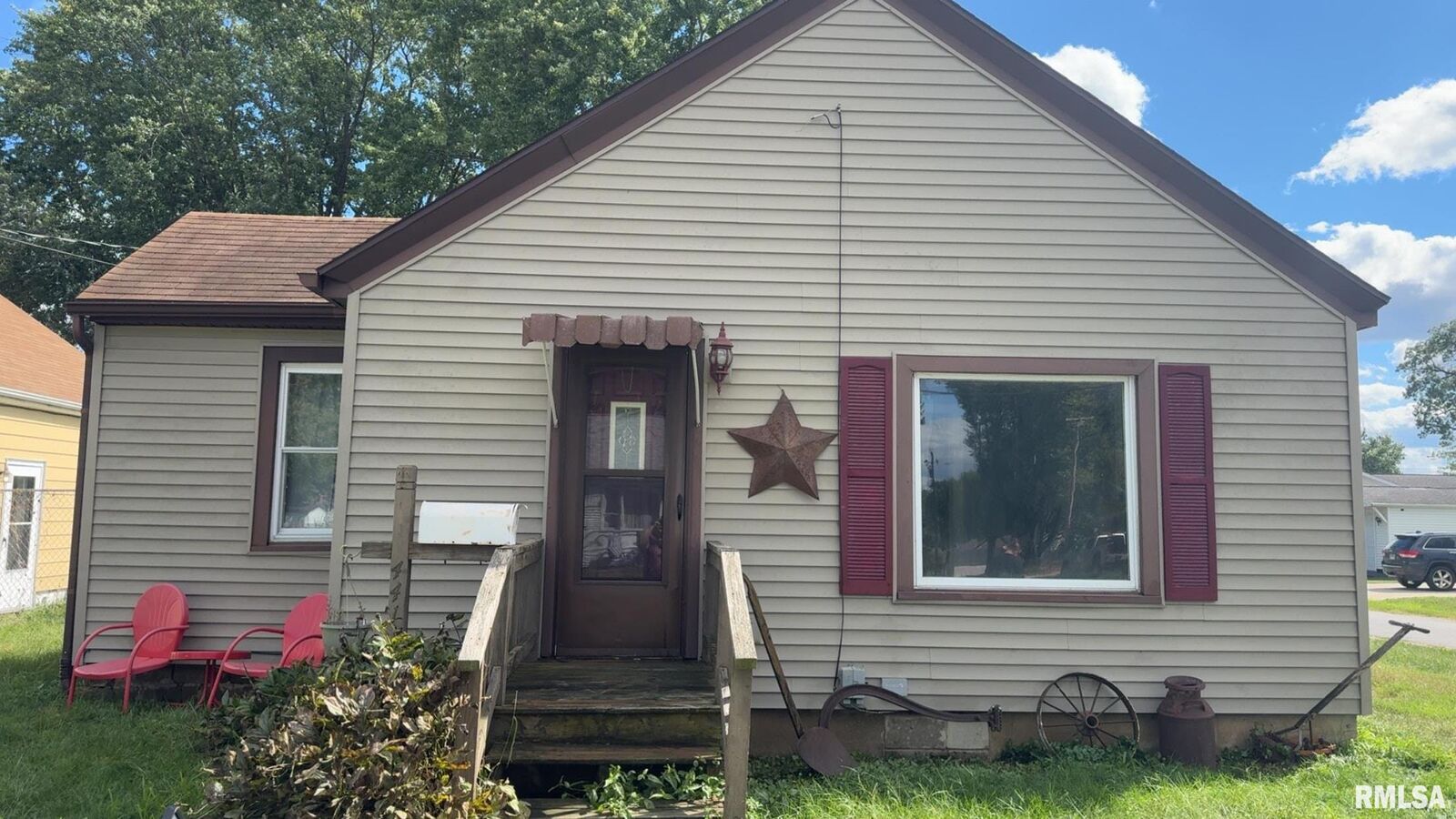 Property Photo: 441 W Avenue E IL 61542